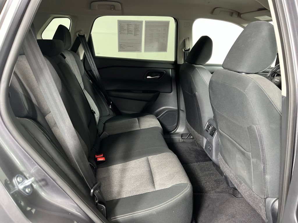 Used 2025 Nissan Rogue SV FWD image 7