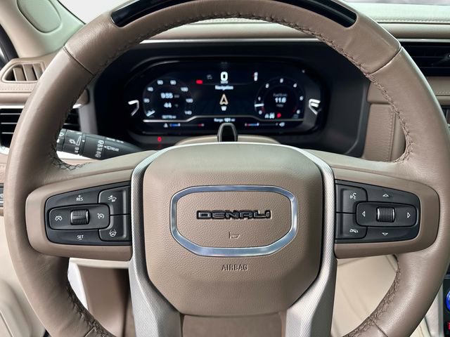 Used 2024 GMC Yukon Denali w/ Advanced Technology Package image 26