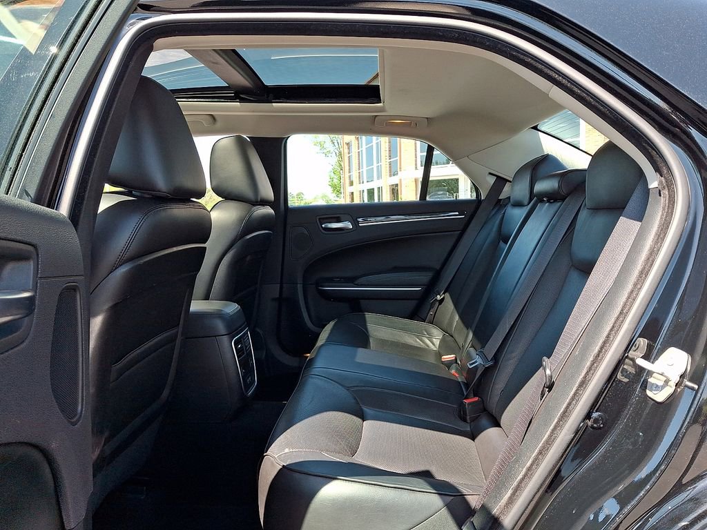 Used 2023 Chrysler 300 Touring L w/ Popular Equipment Group image 10