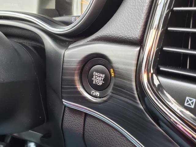 Used 2021 Jeep Grand Cherokee Limited w/ Luxury Group II image 30