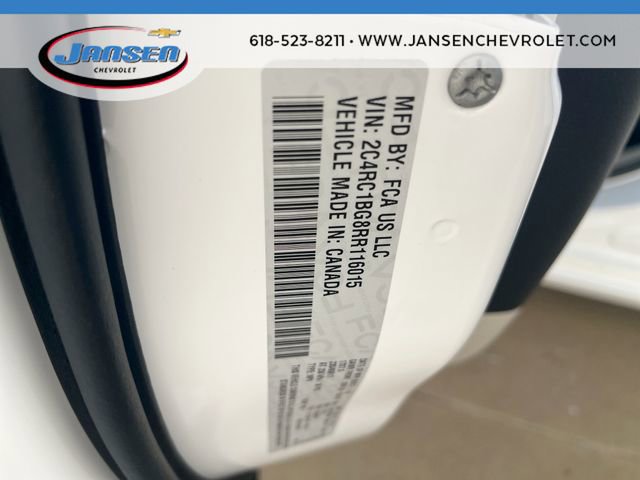 Used 2024 Chrysler Pacifica Touring-L FWD image 33
