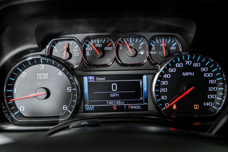 Used 2018 Chevrolet Suburban LT AWD/4WD image 23