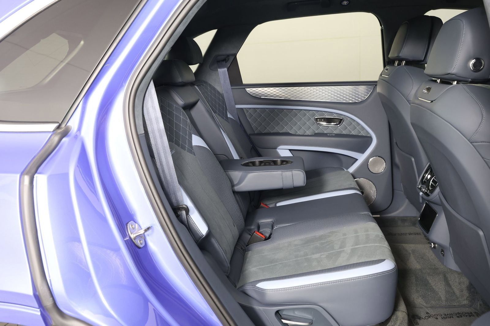 Certified 2023 Bentley Bentayga Speed image 33