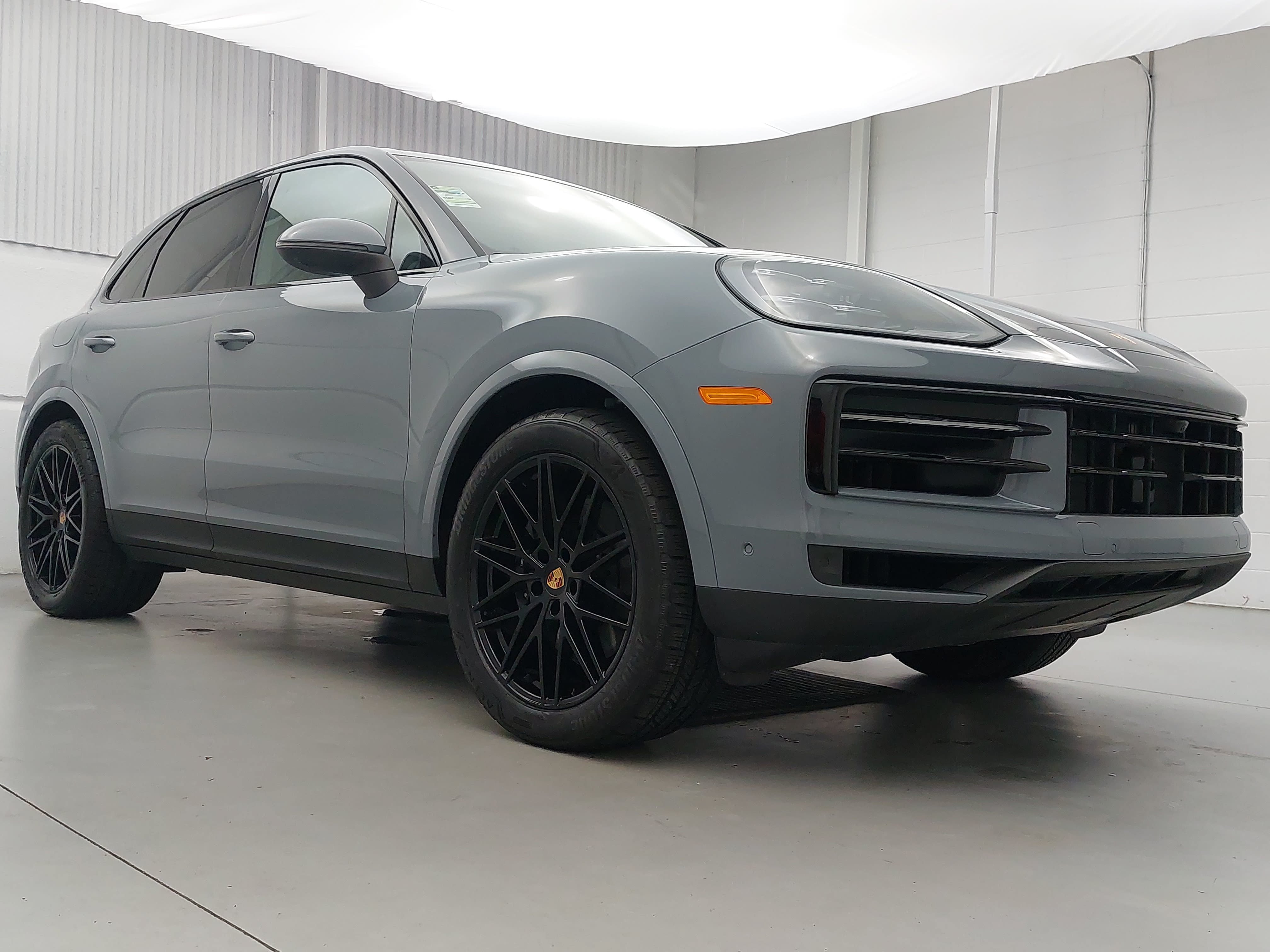 Certified 2026 Porsche Cayenne AWD/4WD image 9