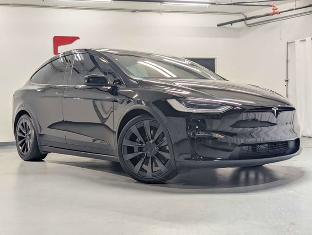 Used 2022 Tesla Model X Plaid image 2
