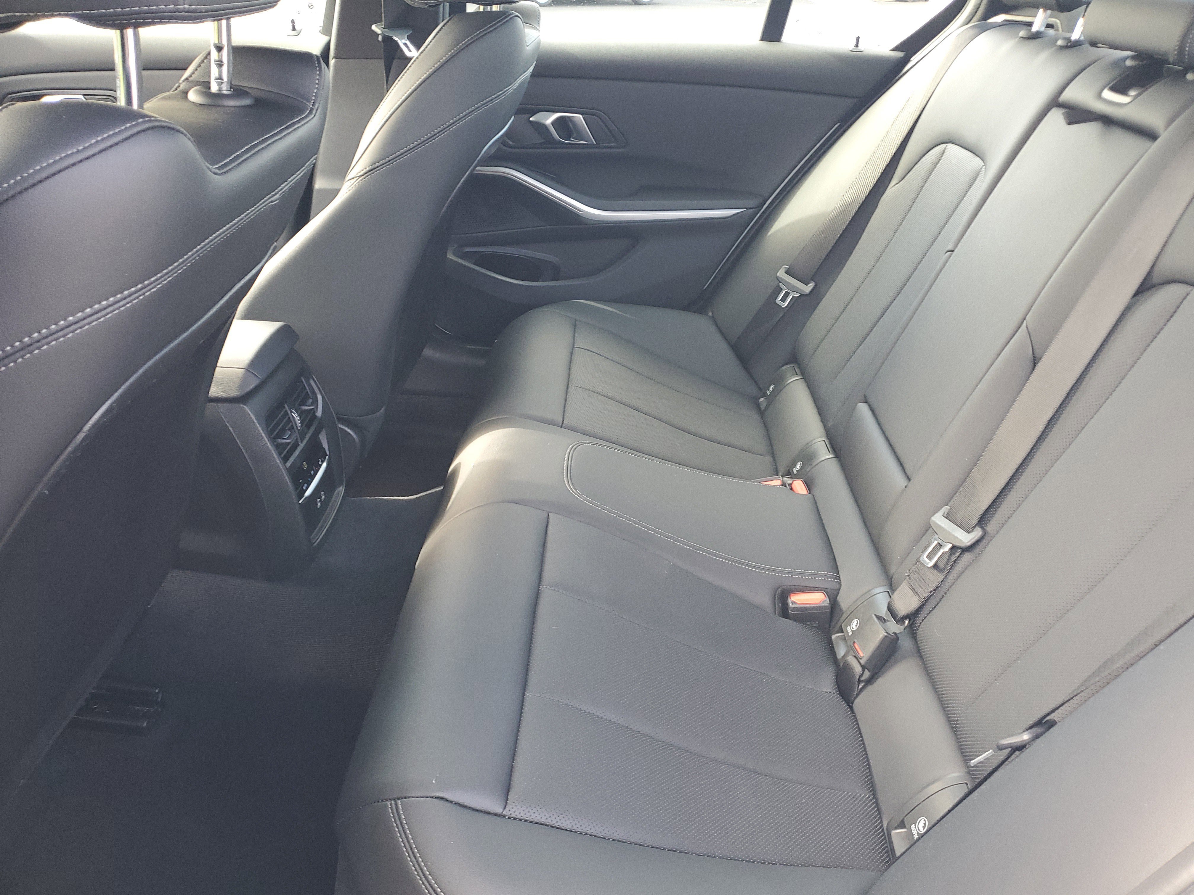 Used 2024 BMW 330i Sedan w/ Convenience Package image 9