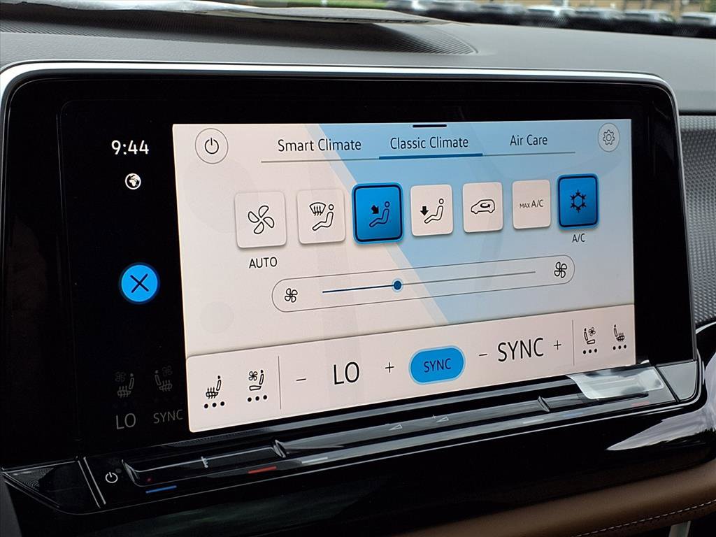 New 2026 Volkswagen Atlas Cross Sport SEL image 18