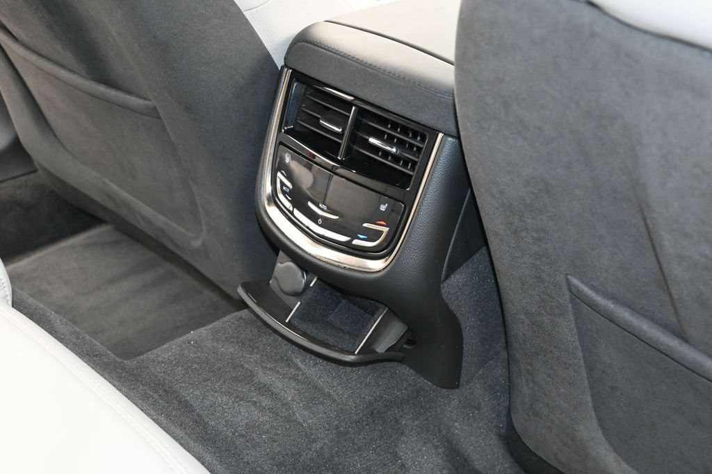 Used 2016 Cadillac CTS V w/ Luxury Package RWD image 35