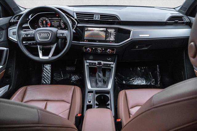 Used 2024 Audi Q3 2.0T Premium Plus image 21