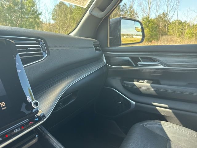 Used 2024 Jeep Wagoneer Series II w/ Flexible Seating Group AWD/4WD image 25