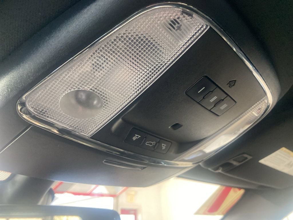 Used 2017 Jeep Grand Cherokee Limited image 34