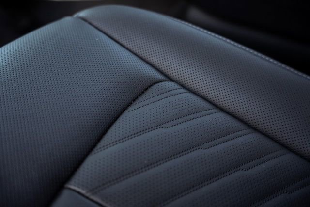 Used 2025 Kia Sorento SX Prestige image 31