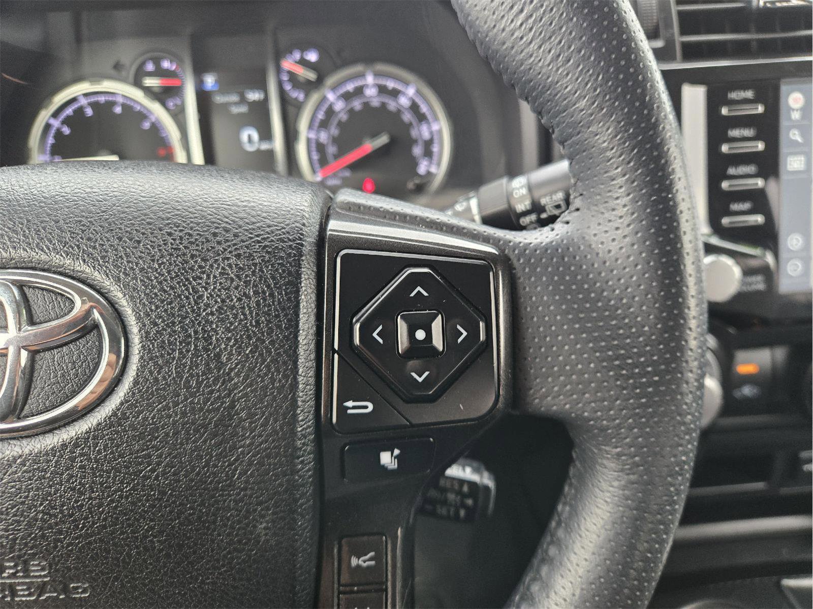 Used 2021 Toyota 4Runner TRD Off-Road Premium AWD/4WD image 28