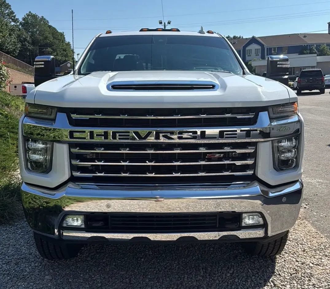 Used 2020 Chevrolet Silverado 2500 LTZ w/ LTZ Premium Package AWD/4WD image 7