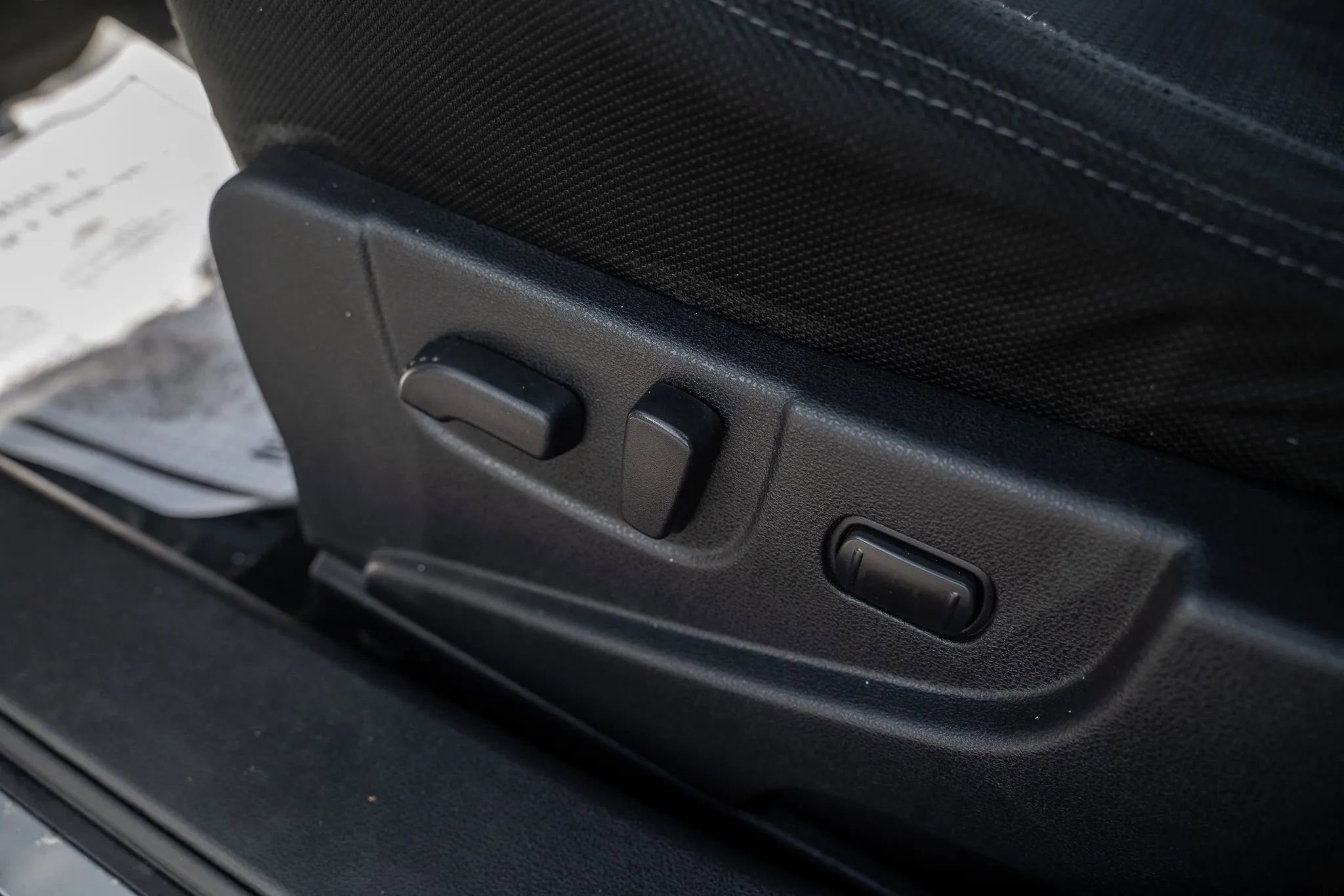 Used 2011 Nissan Rogue SV image 15