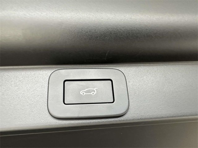Used 2024 Land Rover Range Rover SE image 18