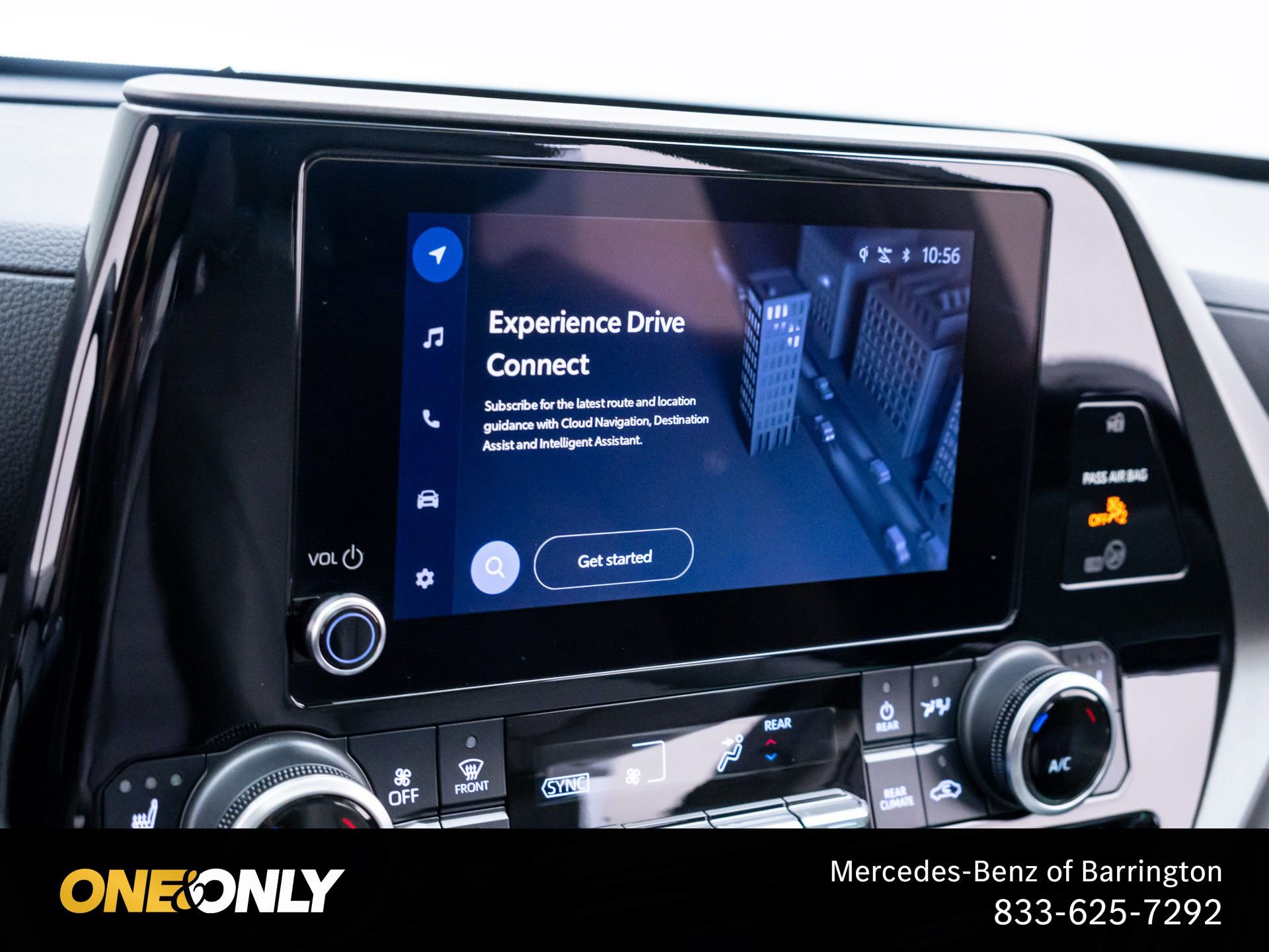 Used 2024 Toyota Highlander XLE FWD image 23