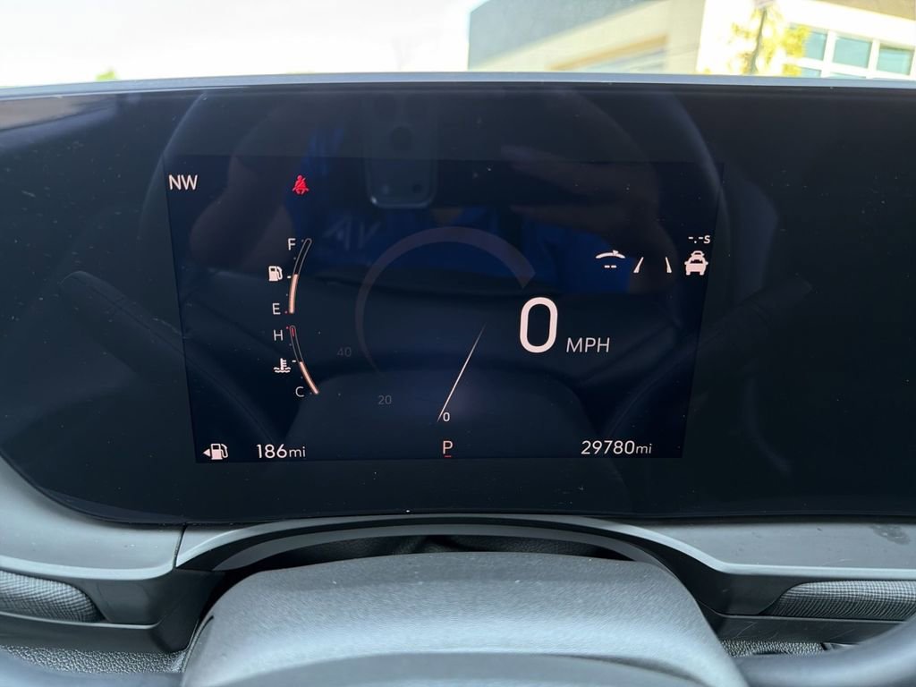 Used 2024 Buick Envista Preferred w/ Advanced Safety Package FWD image 17