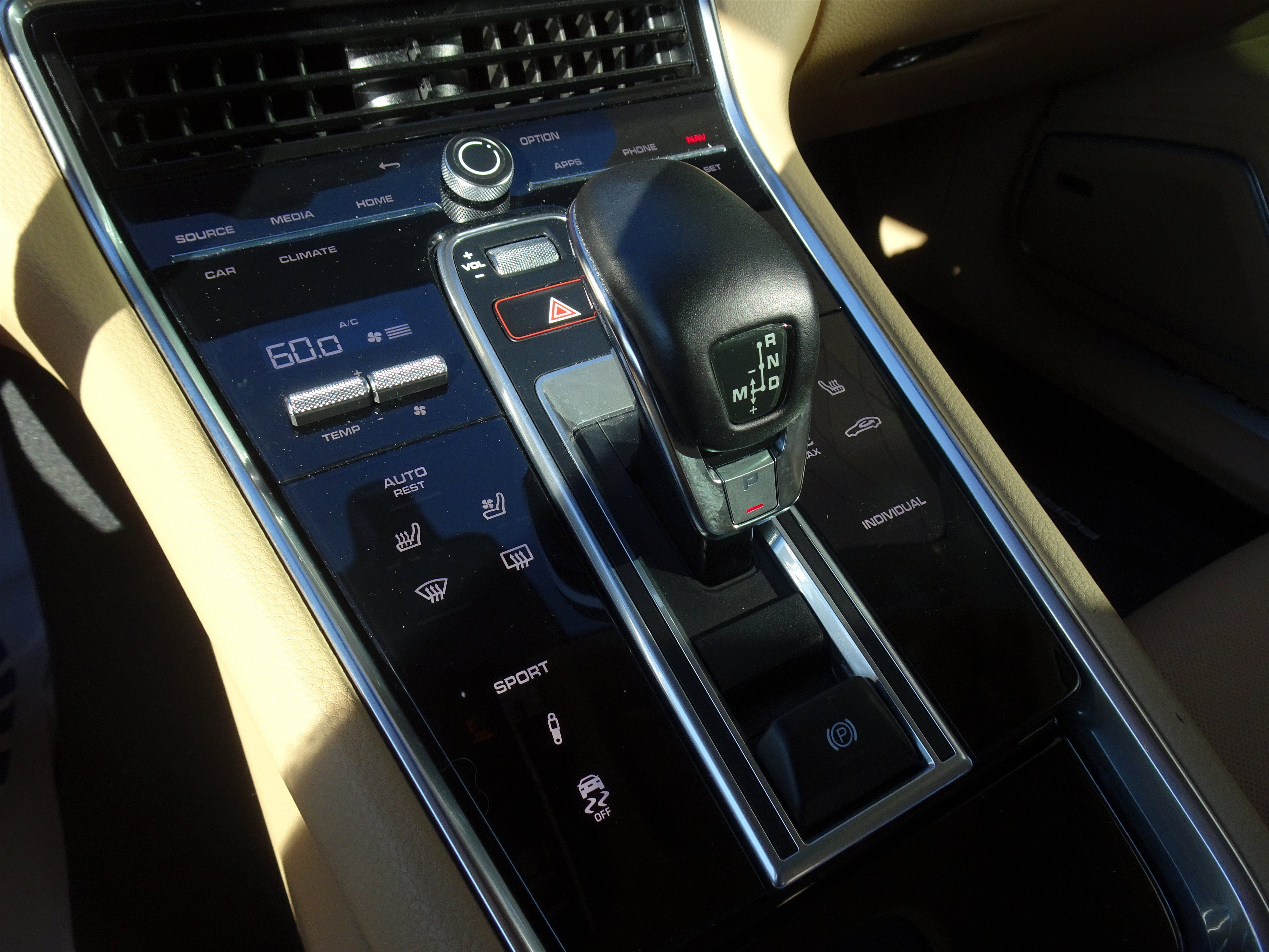 Used 2021 Porsche Panamera 4S AWD/4WD image 18