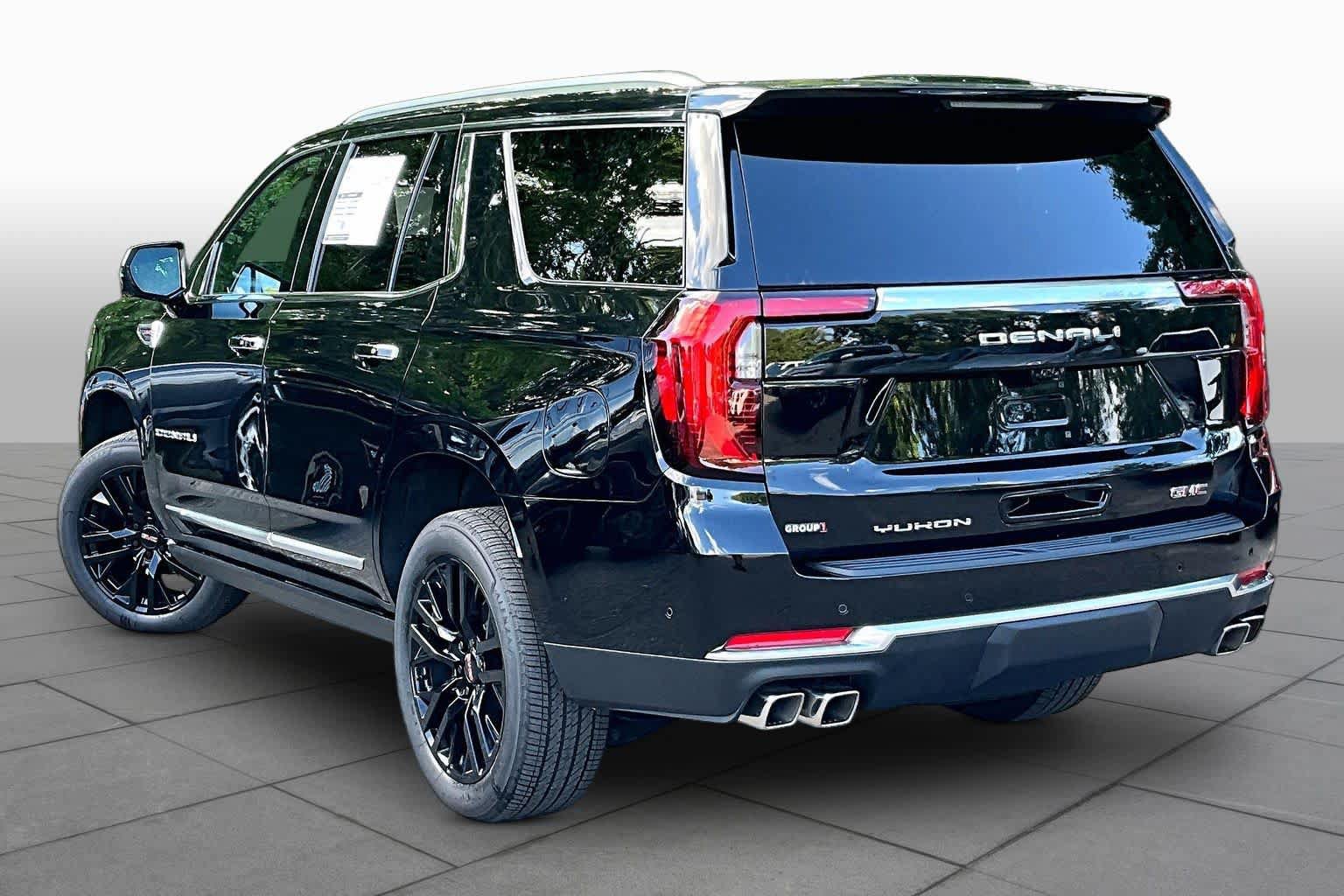 Used 2026 GMC Yukon Denali w/ Denali Reserve Package AWD/4WD image 12