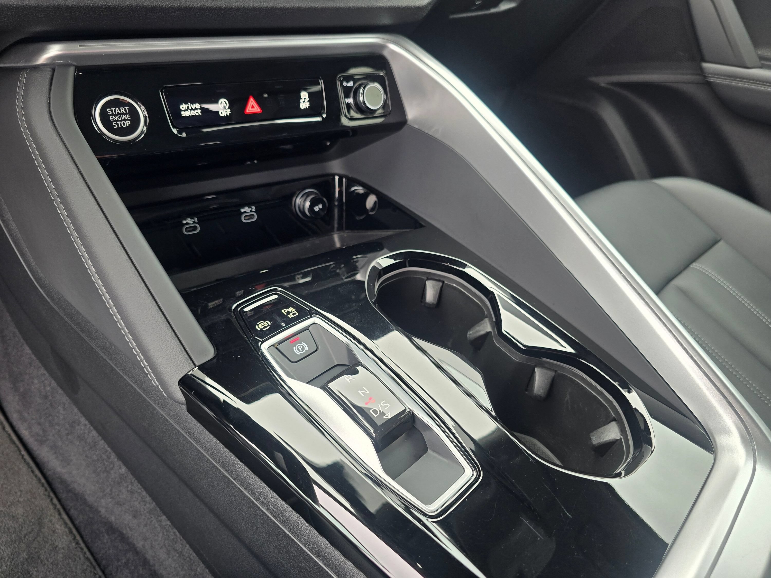 Certified 2025 Audi Q5 Premium Plus w/ Premium Plus AWD/4WD image 15
