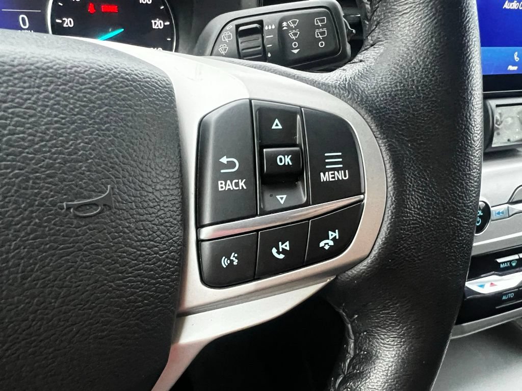 Used 2023 Ford Explorer XLT AWD/4WD image 34
