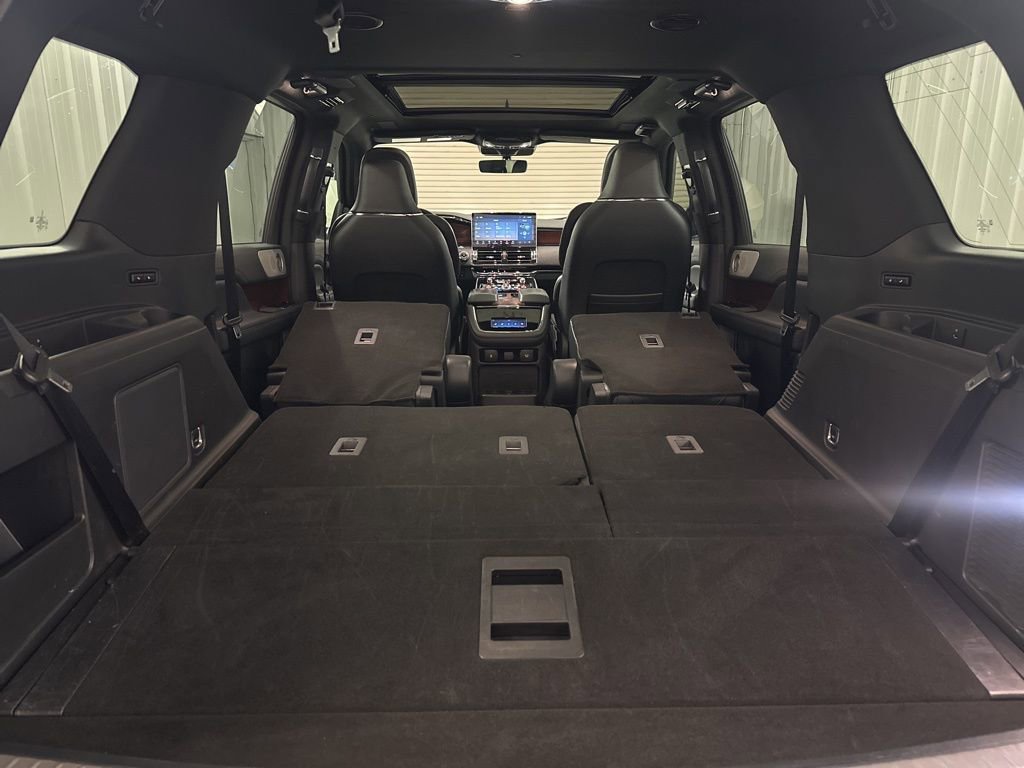 Used 2022 Lincoln Navigator Reserve image 39