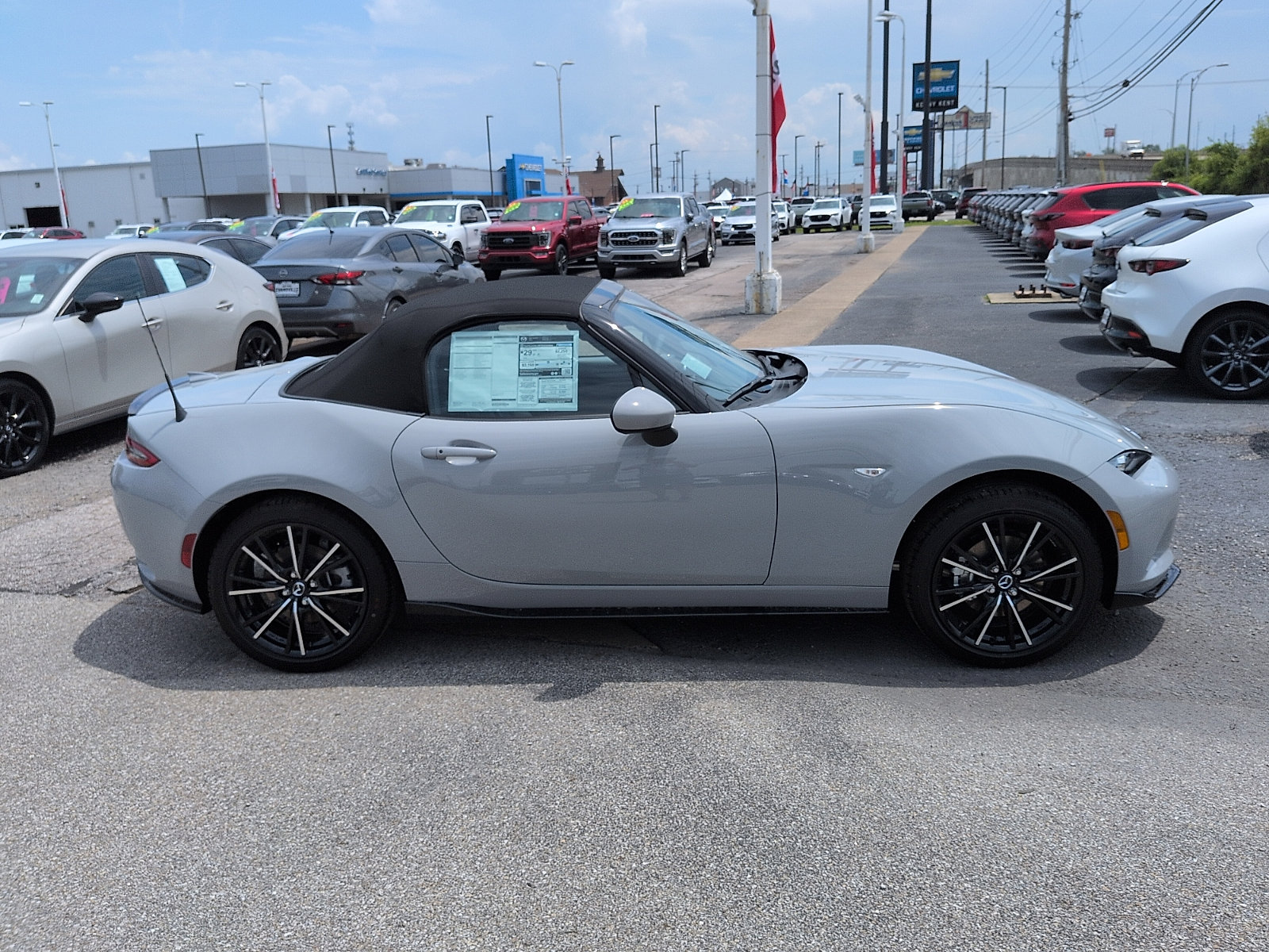 New 2026 MAZDA MX-5 Miata Grand Touring w/ Appearance Package RWD image 2