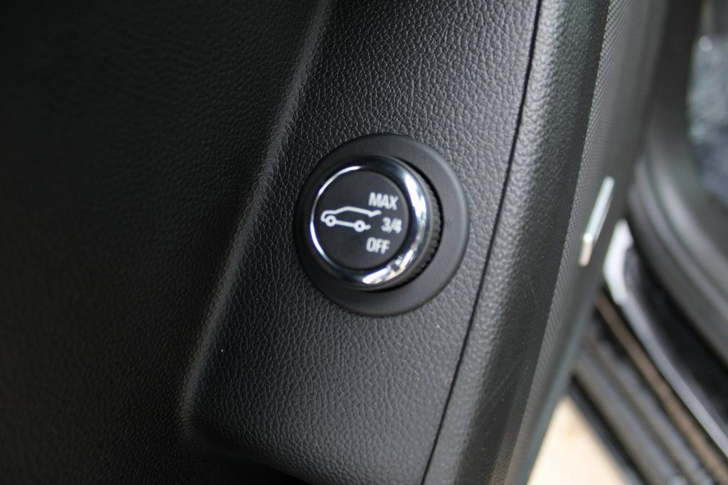 Used 2023 Chevrolet Traverse RS image 13