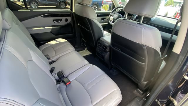 Used 2024 Honda Pilot Touring image 14