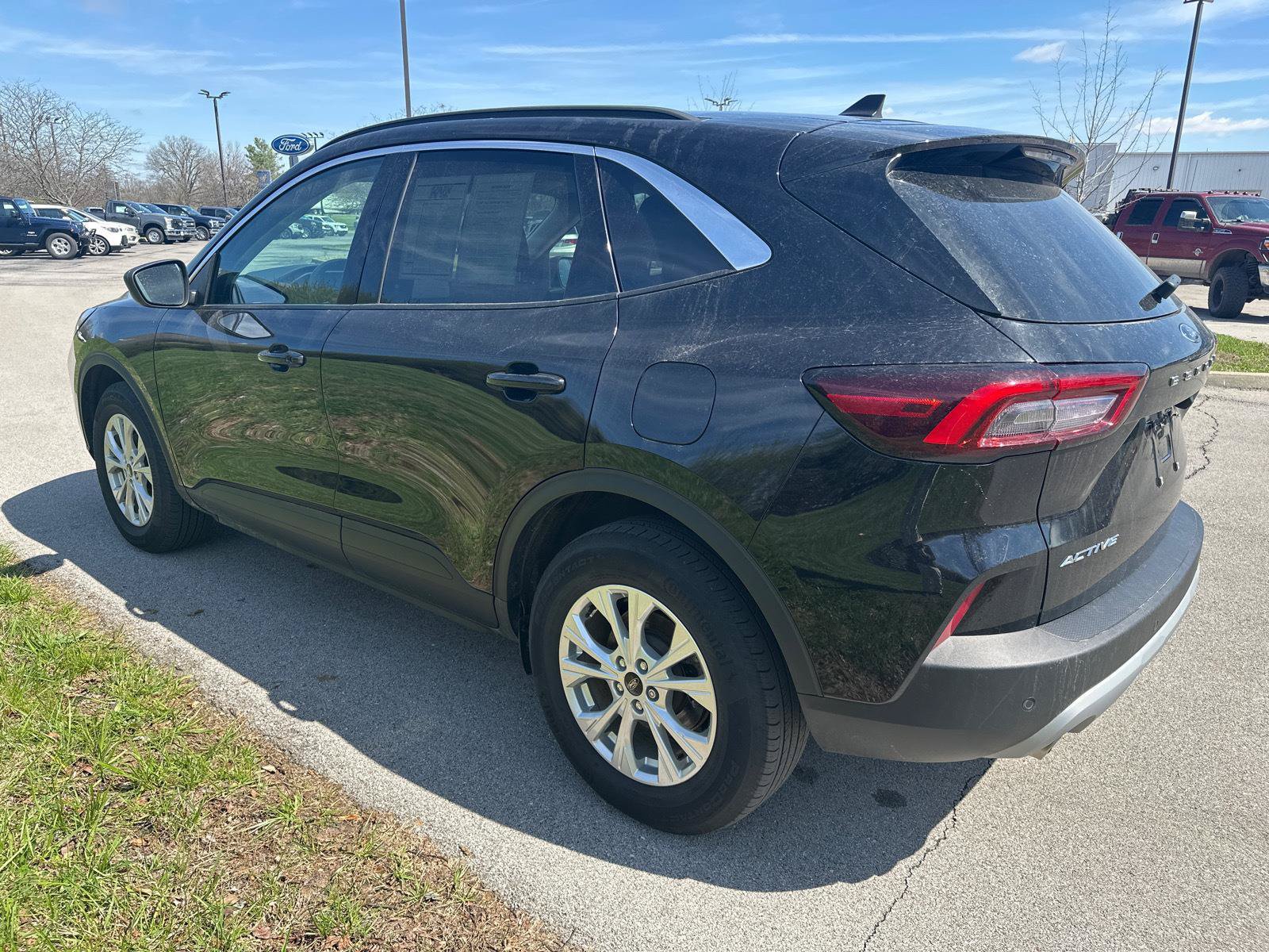 Used 2023 Ford Escape Active w/ Tech Pack #1 AWD/4WD image 12