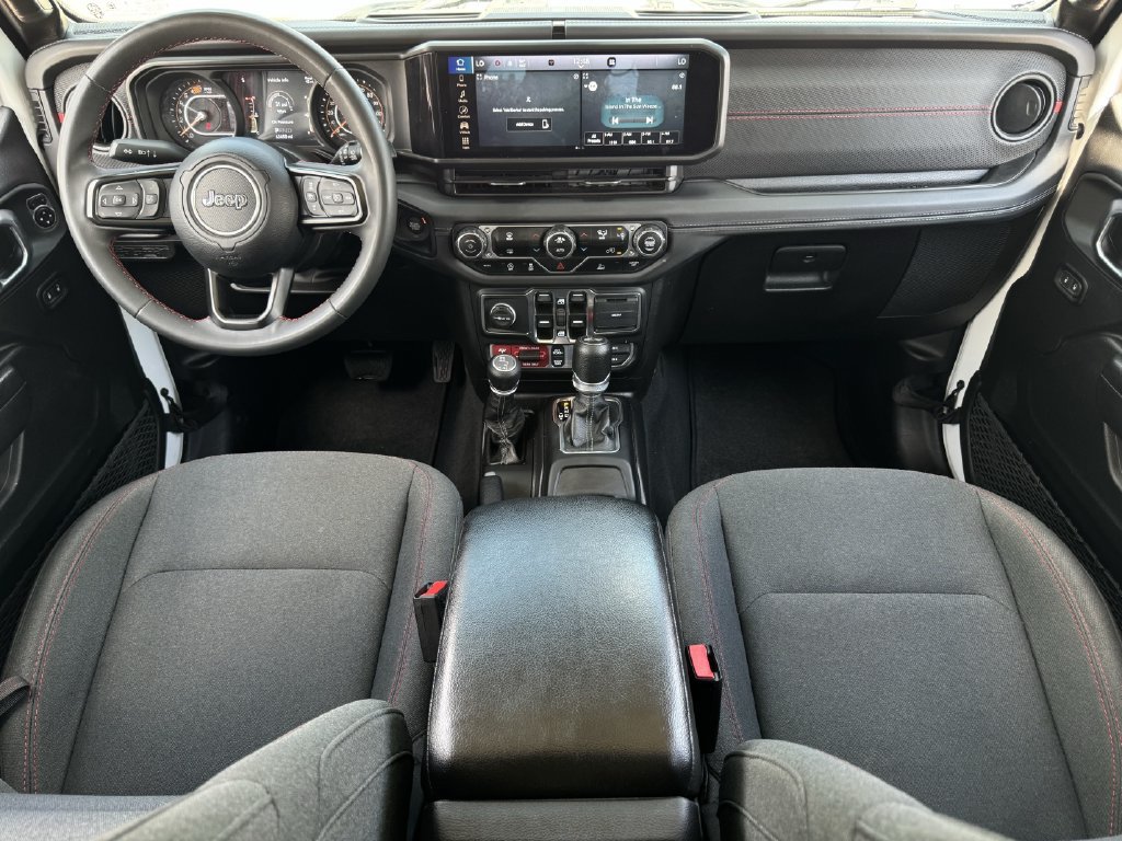 Used 2024 Jeep Wrangler Unlimited Rubicon AWD/4WD image 9