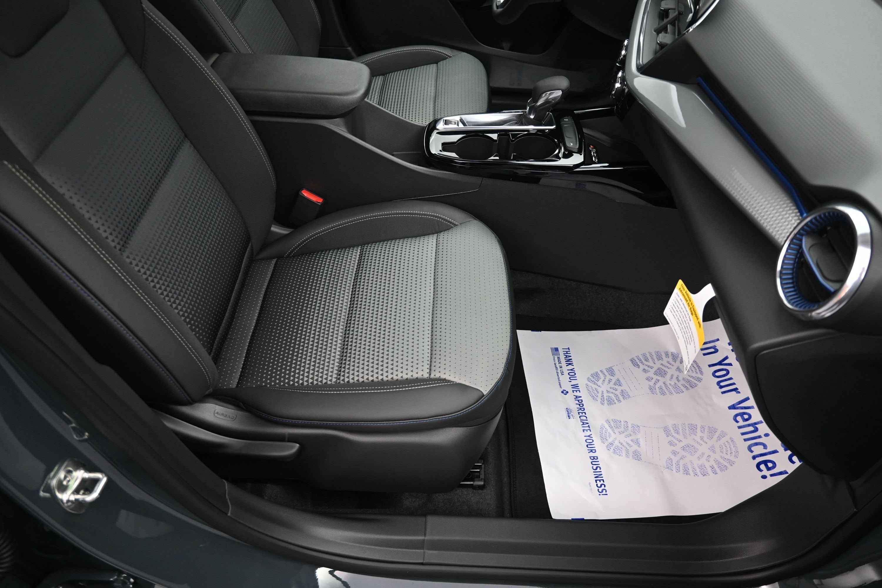 New 2026 Chevrolet Trax LT w/ Sunroof Package FWD image 33