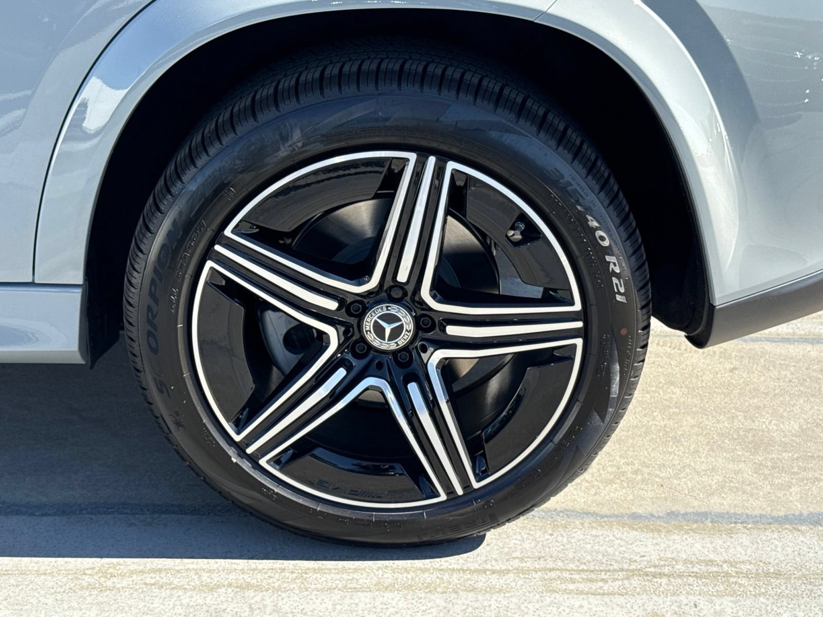 New 2026 Mercedes-Benz GLE 450e 4MATIC image 14