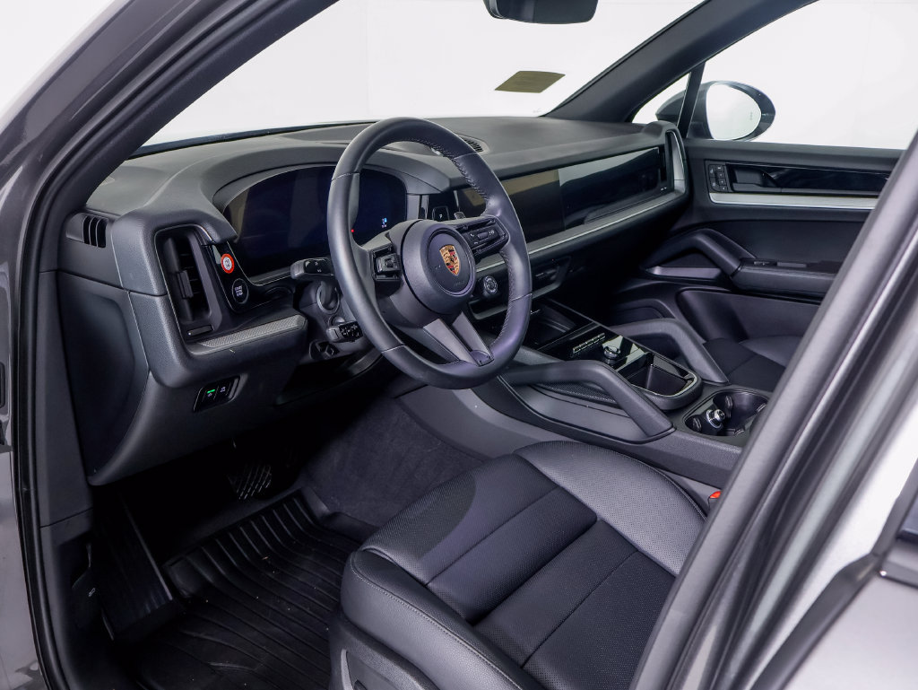 Certified 2026 Porsche Cayenne E-Hybrid AWD/4WD image 5