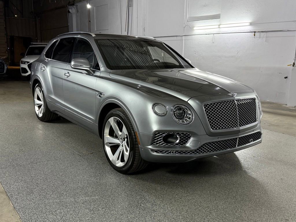 Used 2017 Bentley Bentayga AWD/4WD image 3