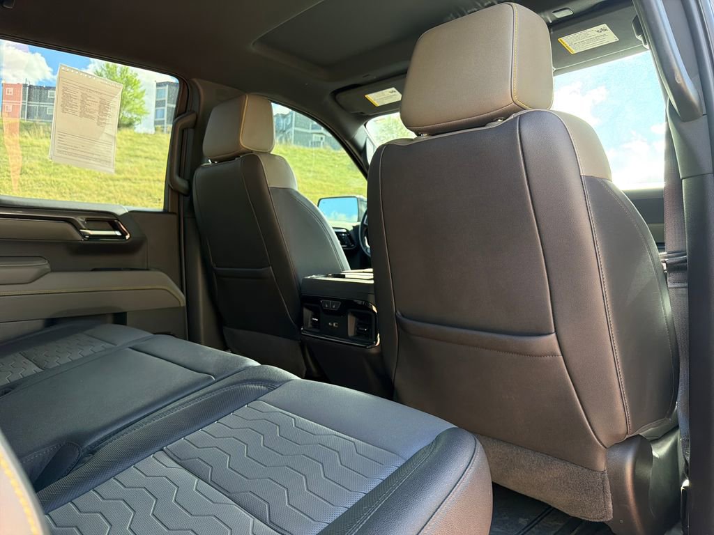 Used 2022 Chevrolet Silverado 1500 ZR2 w/ Technology Package image 28