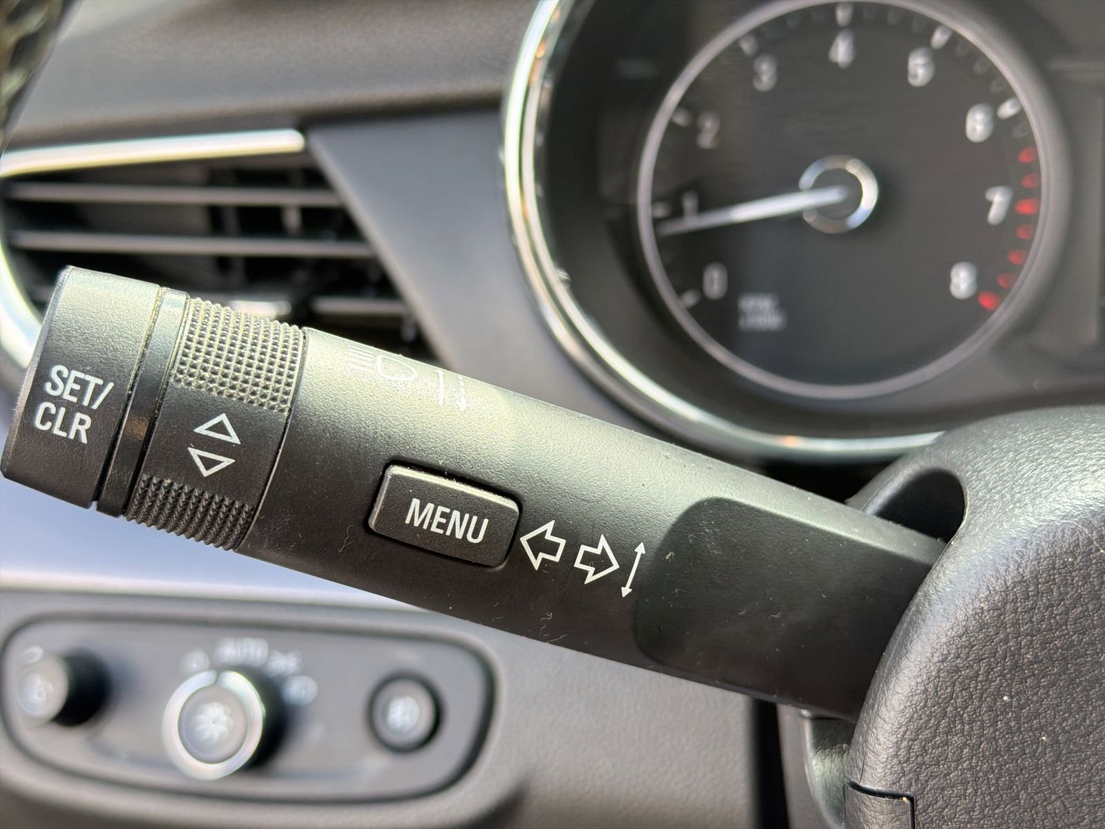 Used 2017 Buick Encore Preferred image 29