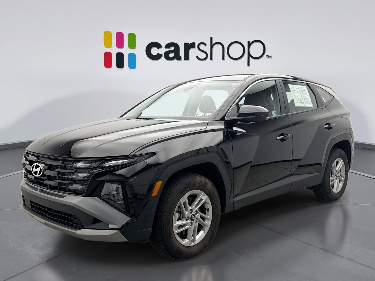 Used 2025 Hyundai Tucson SE image 1