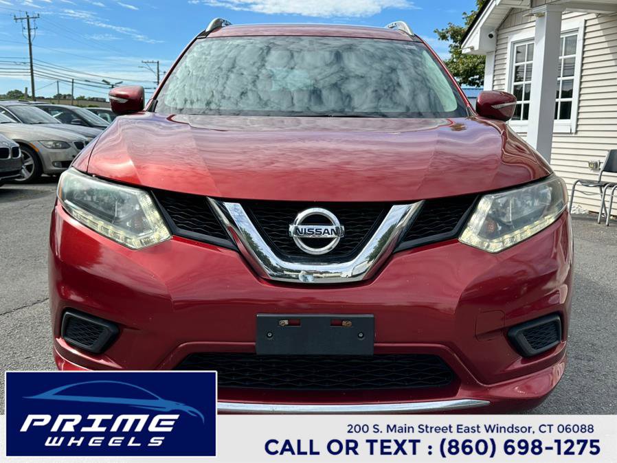 Used 2014 Nissan Rogue SV image 2