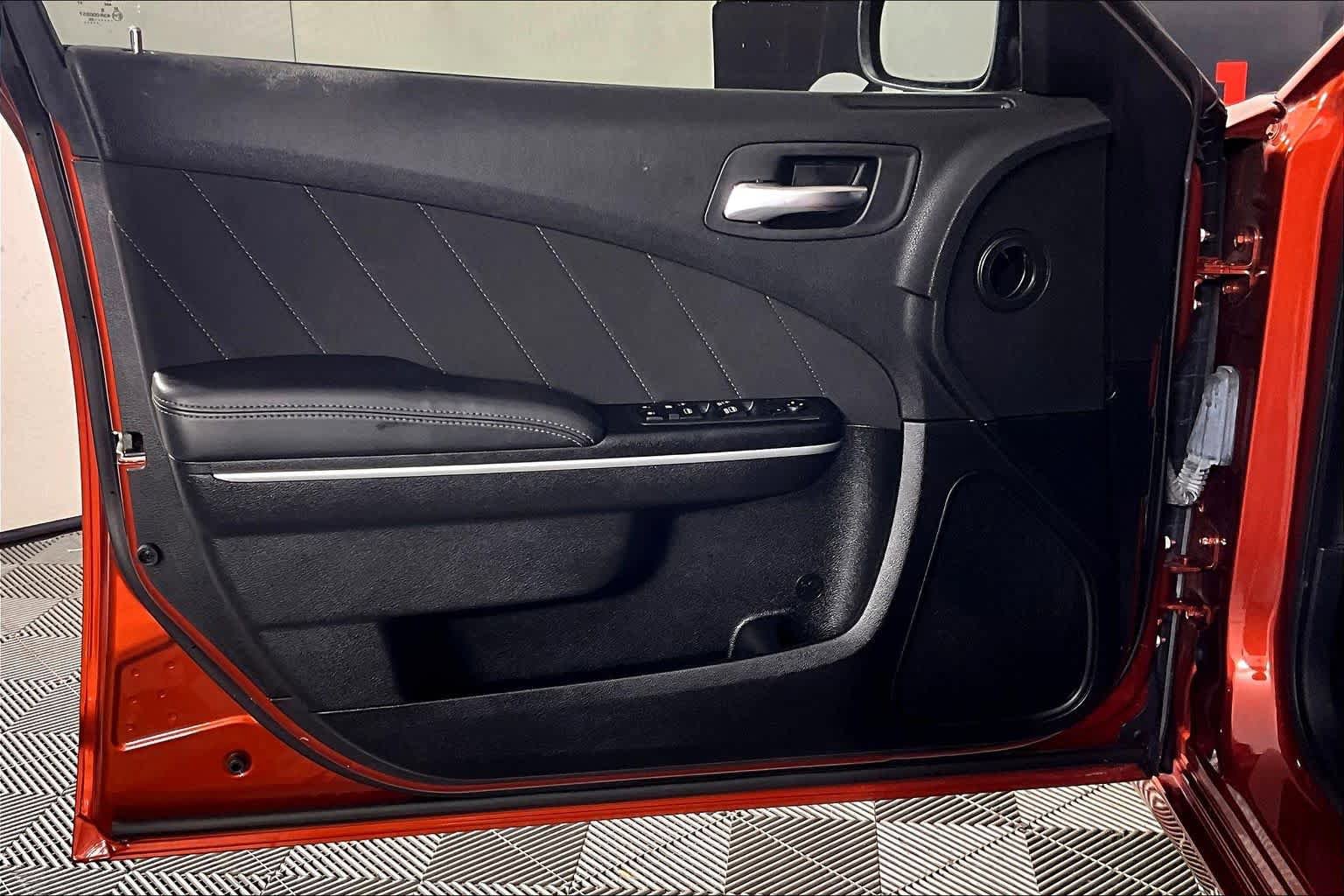 Used 2022 Dodge Charger SXT image 19