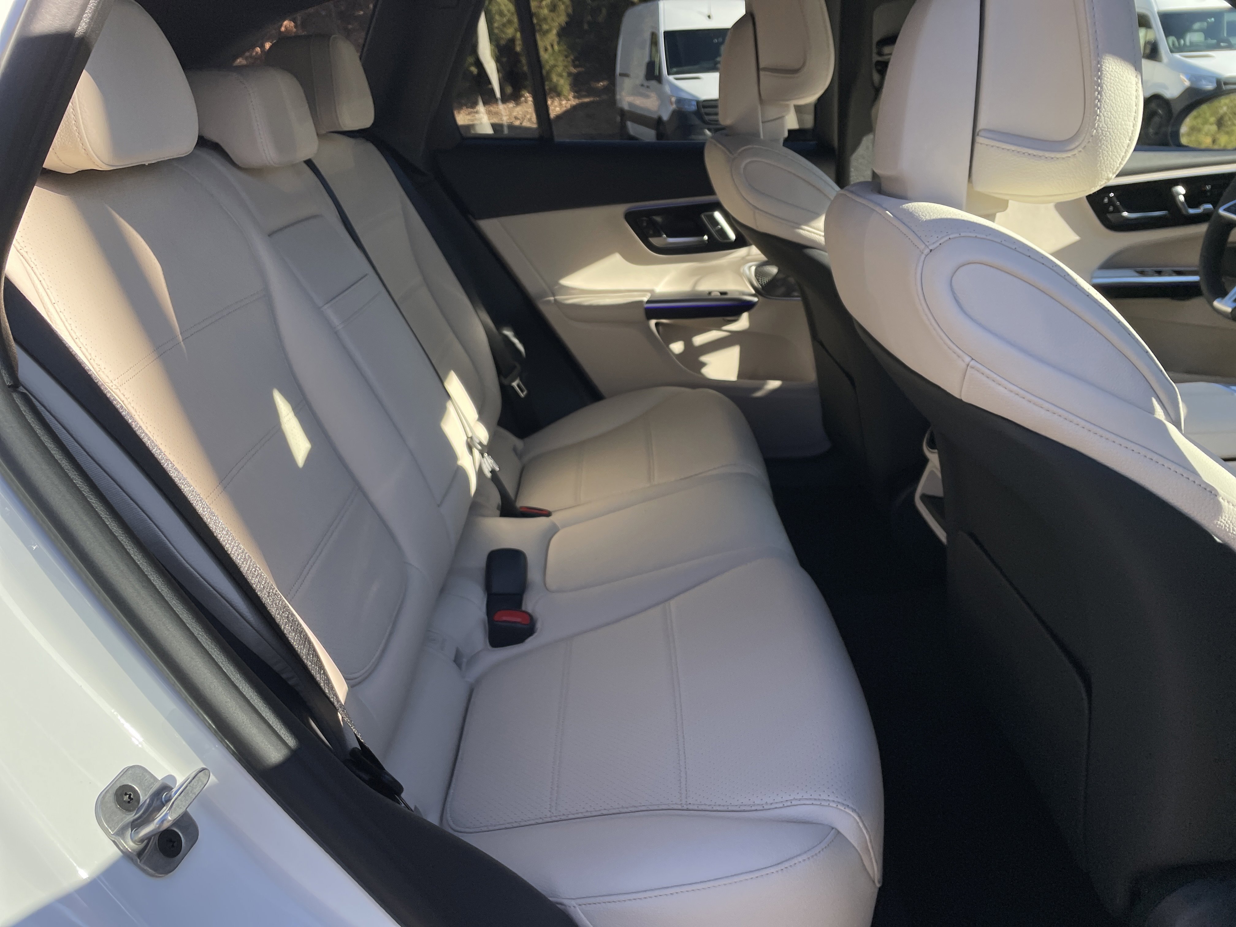 New 2026 Mercedes-Benz GLC 300 image 40