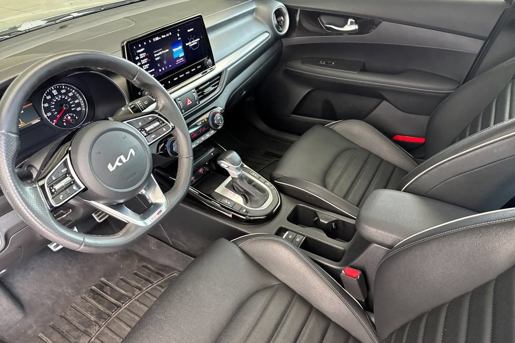 Used 2024 Kia Forte GT-Line w/ GT-Line Premium Package FWD image 10