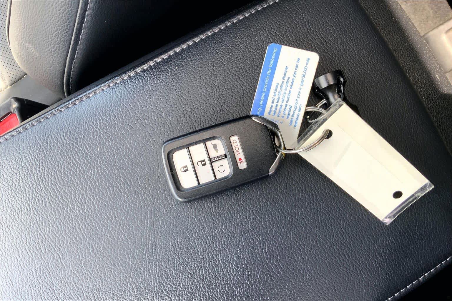 Used 2018 Honda CR-V Touring image 15