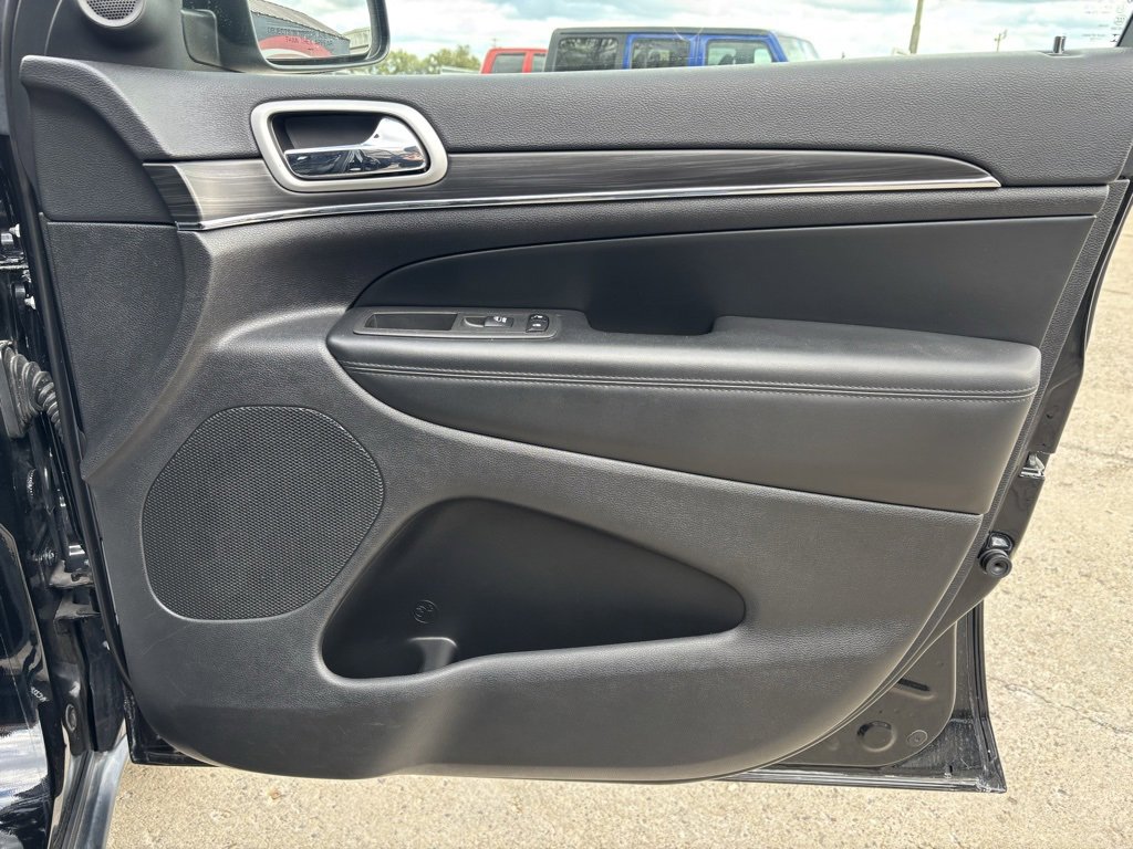 Used 2022 Jeep Grand Cherokee Limited w/ Technology Group image 27