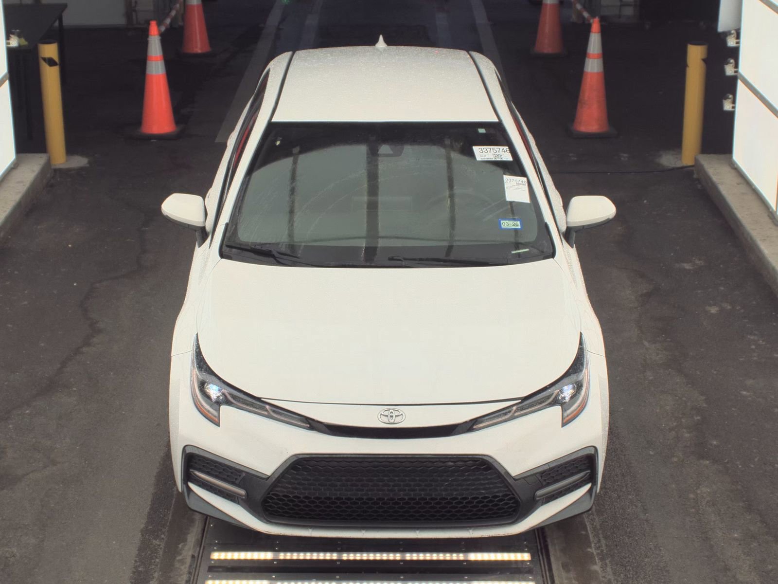 Used 2020 Toyota Corolla SE FWD image 2