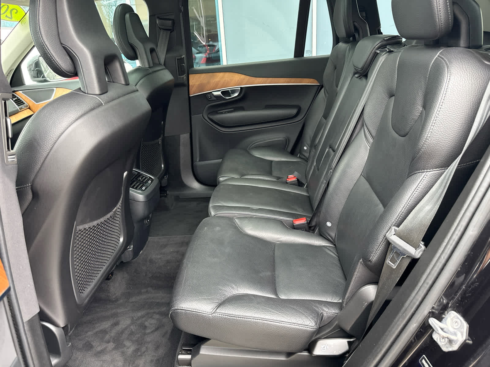 Used 2021 Volvo XC90 T6 Momentum image 10
