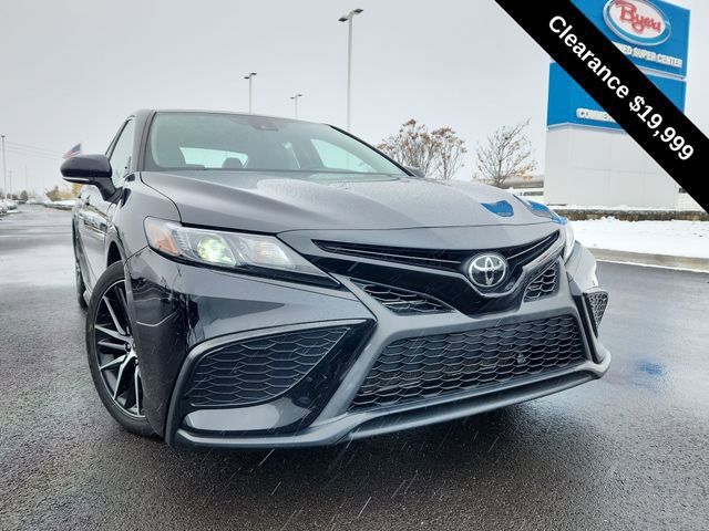 Used 2023 Toyota Camry SE image 11