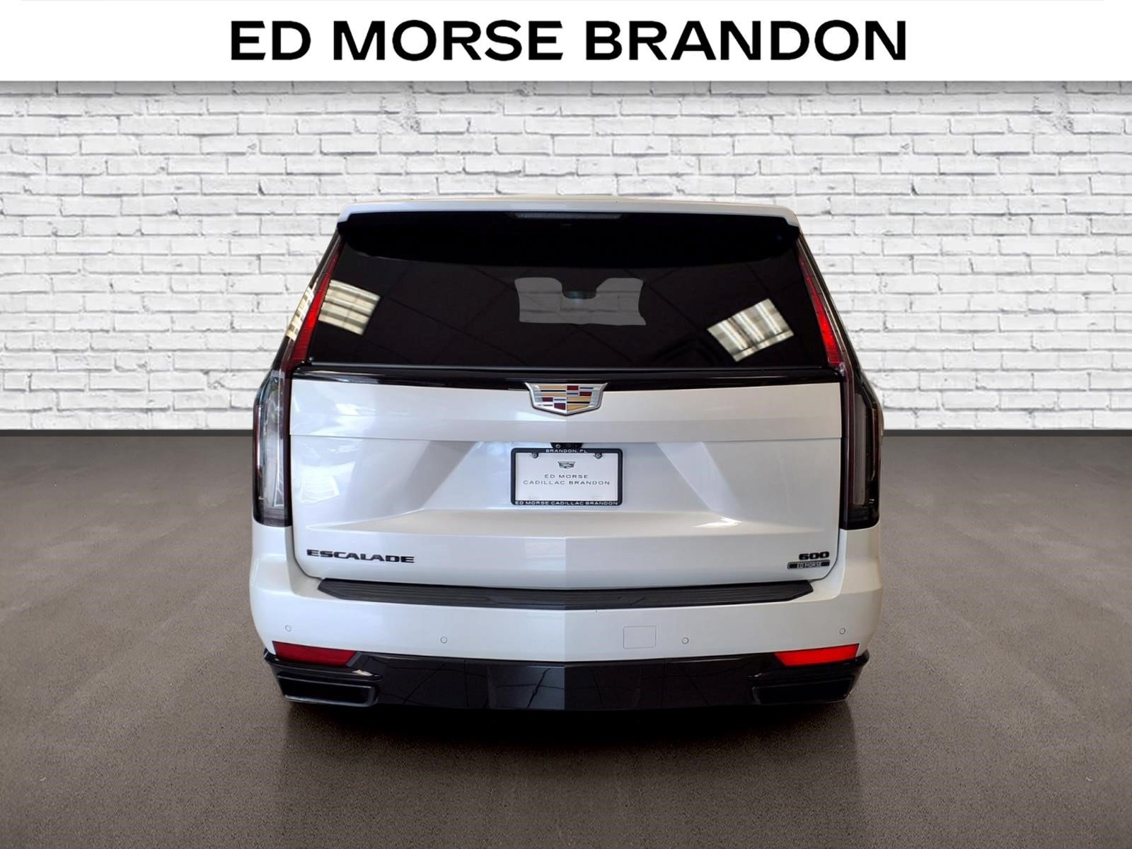 Used 2022 Cadillac Escalade ESV Sport w/ Touring Package AWD/4WD image 4