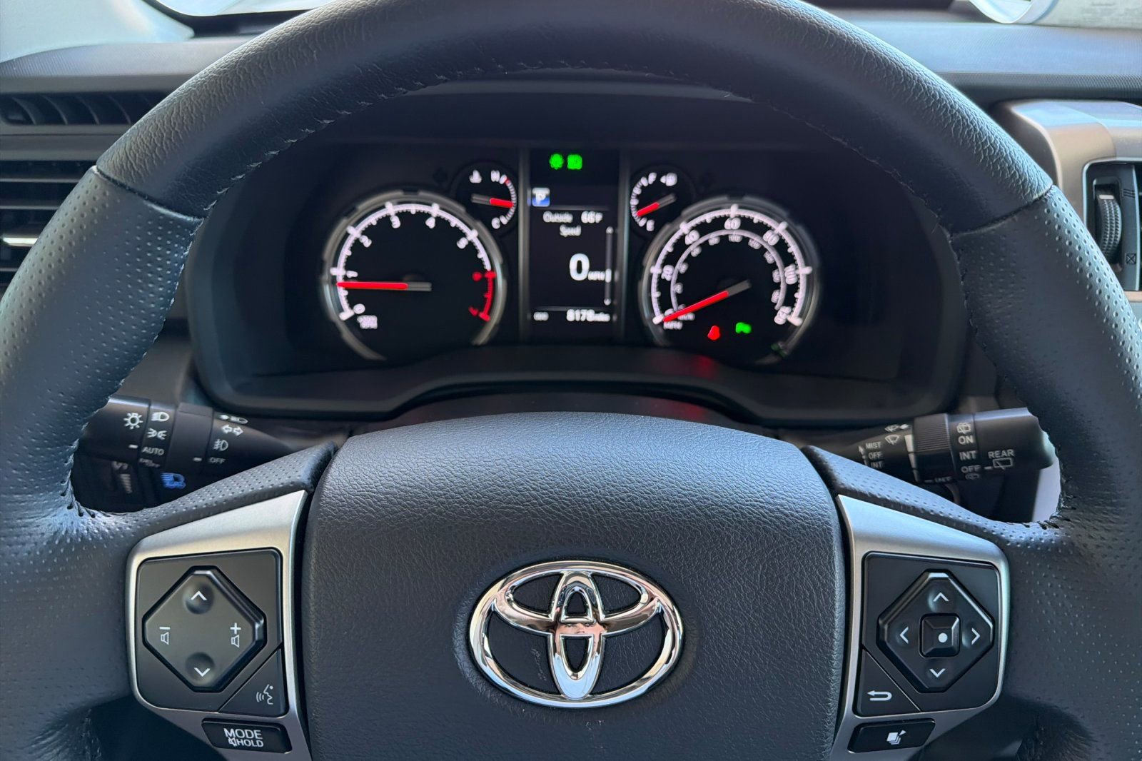 Used 2024 Toyota 4Runner Limited AWD/4WD image 24